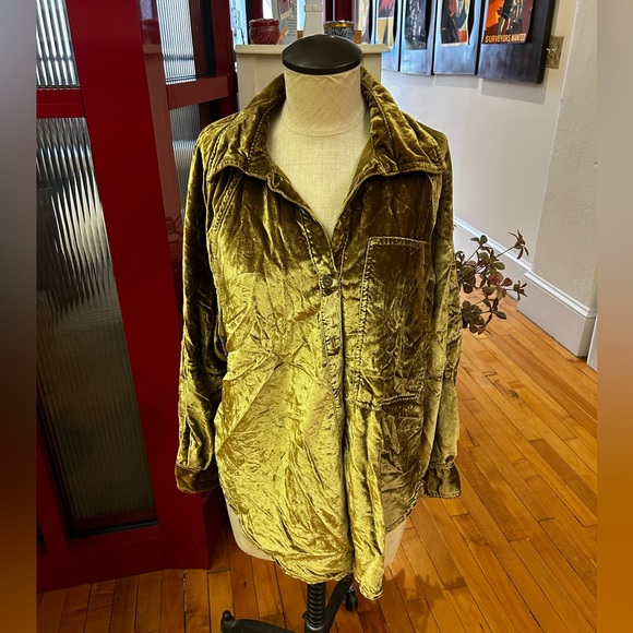 We The Free Tops - We The Free (Free People) Green Velvet Button Up